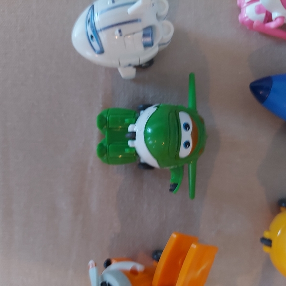 Super Wings mini's set of 7 interacting toys - Picture 7 of 8